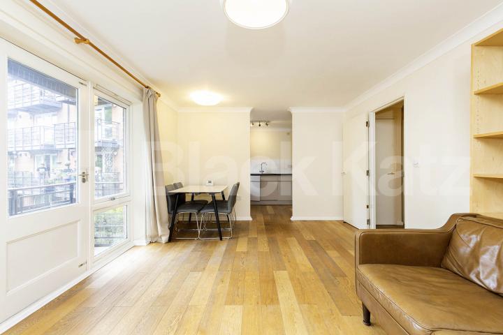 Stunning 2 large double bedroom property located just off Essex Road Ramsey Walk, Islington